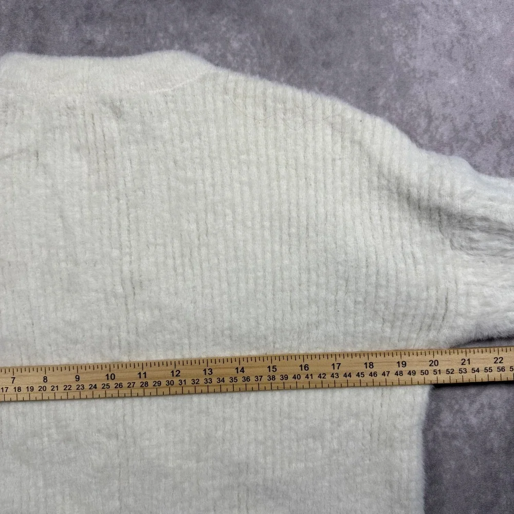 Abercrombie & Fitch Soft AF Sweater Womens S Cream Fuzzy Ribbed Knit Pullover